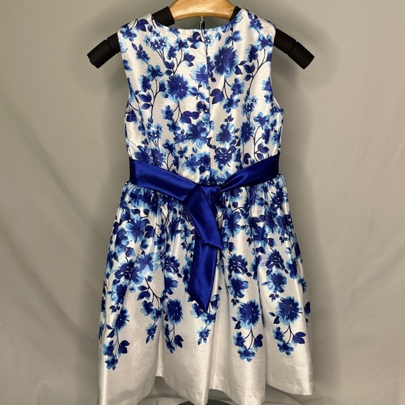 Gorgeous Royal Blue And White Floral Formal Dress size 5 - Picture 5 of 9